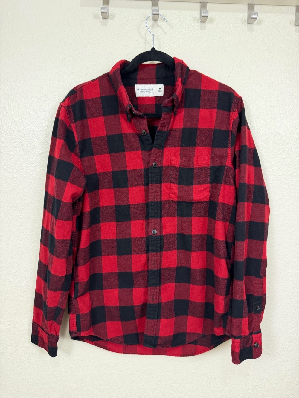 Abercrombie Buffalo Plaid Flannel Shirt Red Black Women’s M